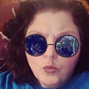 Meet your Posher, Janet